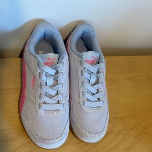 Puma Kids Sneakers - Light Gray and Pink